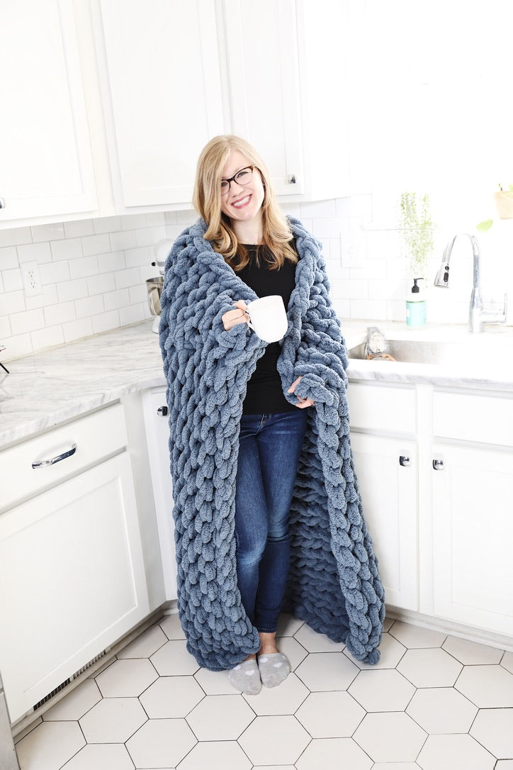 Chunky Knit Blanket in Slate